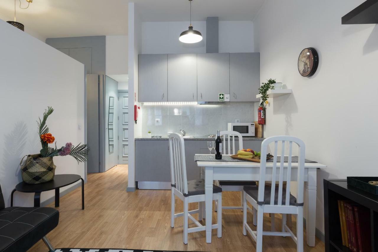 2 Comfortable Stunning Flats - Center Oporto